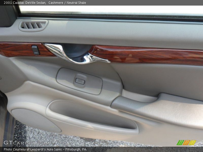 Cashmere / Neutral Shale 2001 Cadillac DeVille Sedan