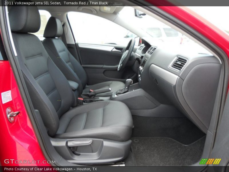 Tornado Red / Titan Black 2011 Volkswagen Jetta SEL Sedan