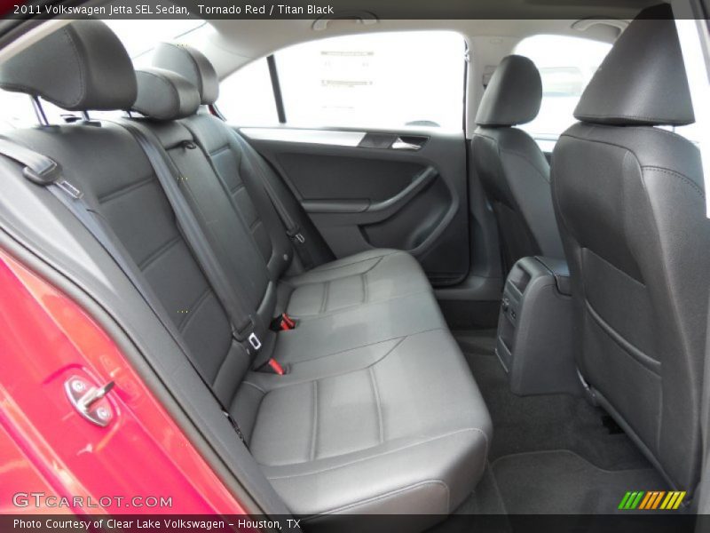 Tornado Red / Titan Black 2011 Volkswagen Jetta SEL Sedan