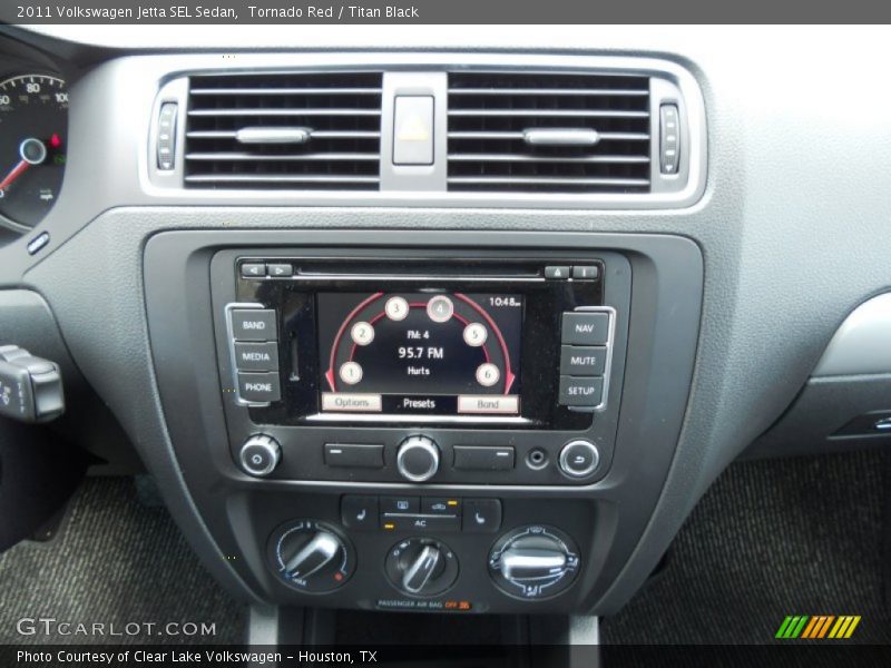 Tornado Red / Titan Black 2011 Volkswagen Jetta SEL Sedan