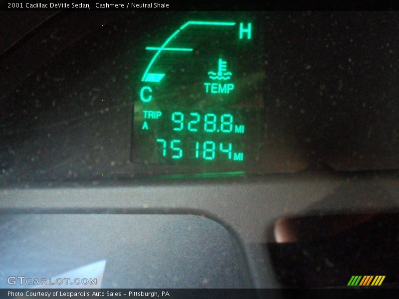 Cashmere / Neutral Shale 2001 Cadillac DeVille Sedan