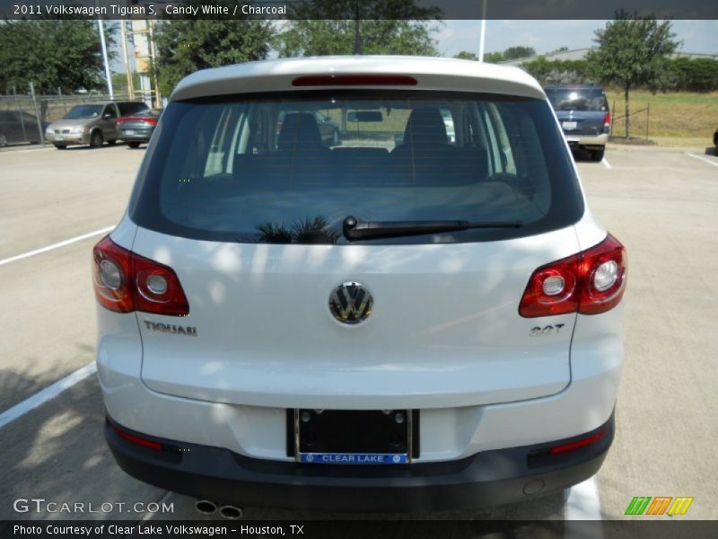 Candy White / Charcoal 2011 Volkswagen Tiguan S