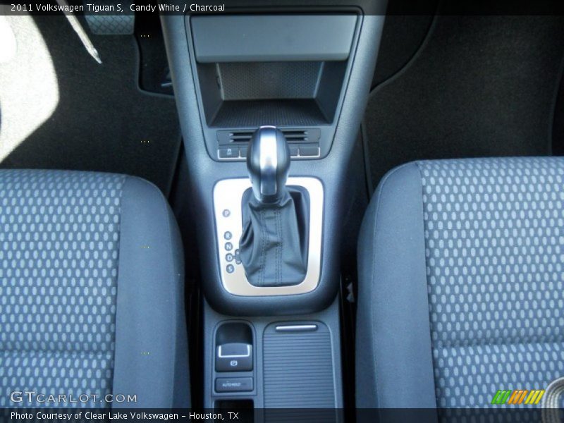 Candy White / Charcoal 2011 Volkswagen Tiguan S