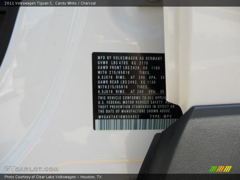 Candy White / Charcoal 2011 Volkswagen Tiguan S
