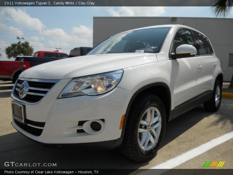Candy White / Clay Gray 2011 Volkswagen Tiguan S