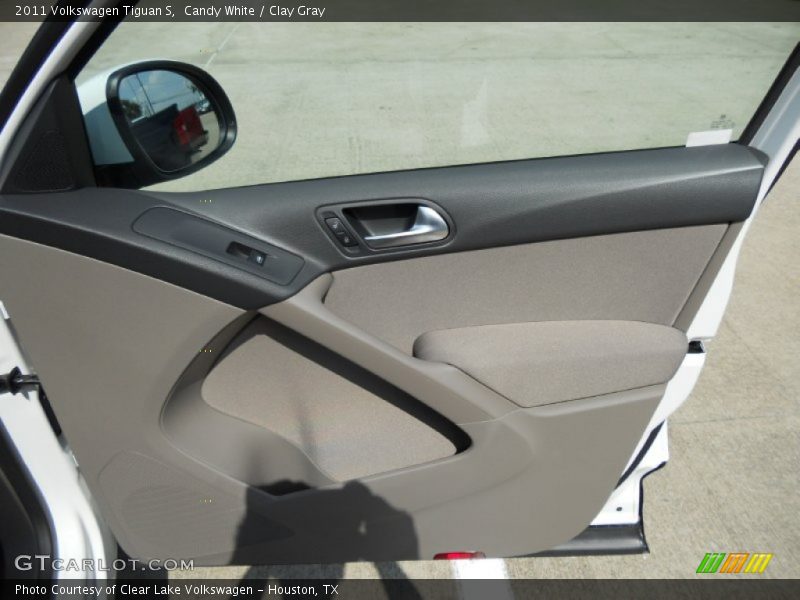 Candy White / Clay Gray 2011 Volkswagen Tiguan S
