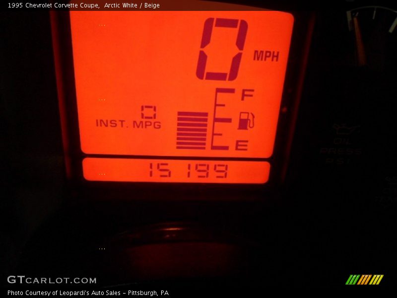 Arctic White / Beige 1995 Chevrolet Corvette Coupe