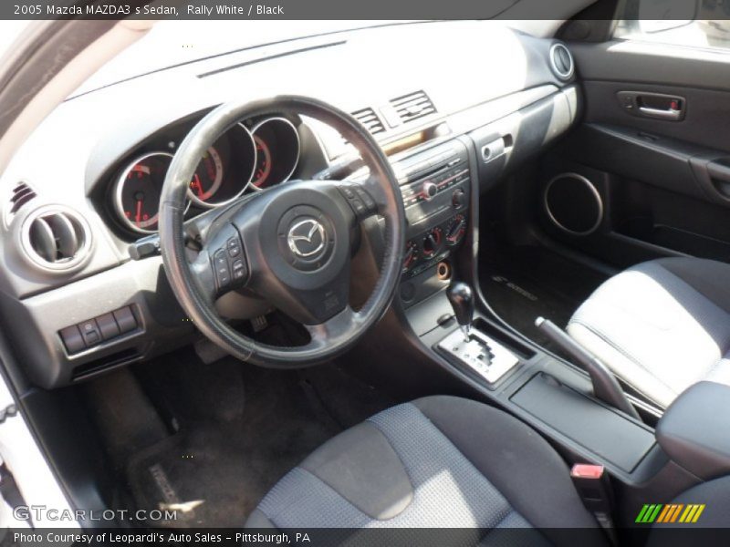 Rally White / Black 2005 Mazda MAZDA3 s Sedan