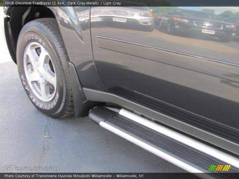 Dark Gray Metallic / Light Gray 2006 Chevrolet TrailBlazer LS 4x4
