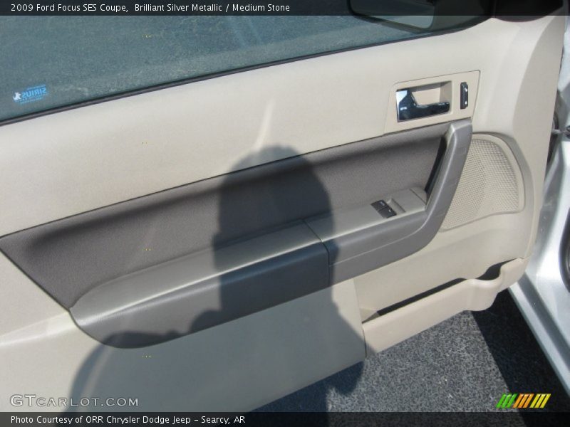Brilliant Silver Metallic / Medium Stone 2009 Ford Focus SES Coupe