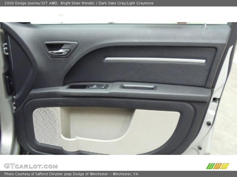 Bright Silver Metallic / Dark Slate Gray/Light Graystone 2009 Dodge Journey SXT AWD