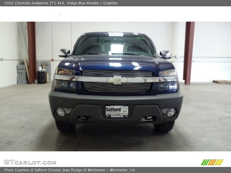 Indigo Blue Metallic / Graphite 2002 Chevrolet Avalanche Z71 4x4