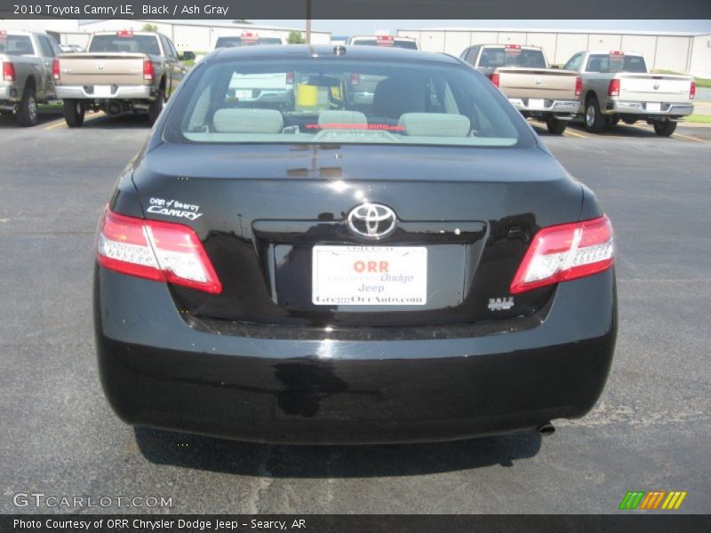 Black / Ash Gray 2010 Toyota Camry LE