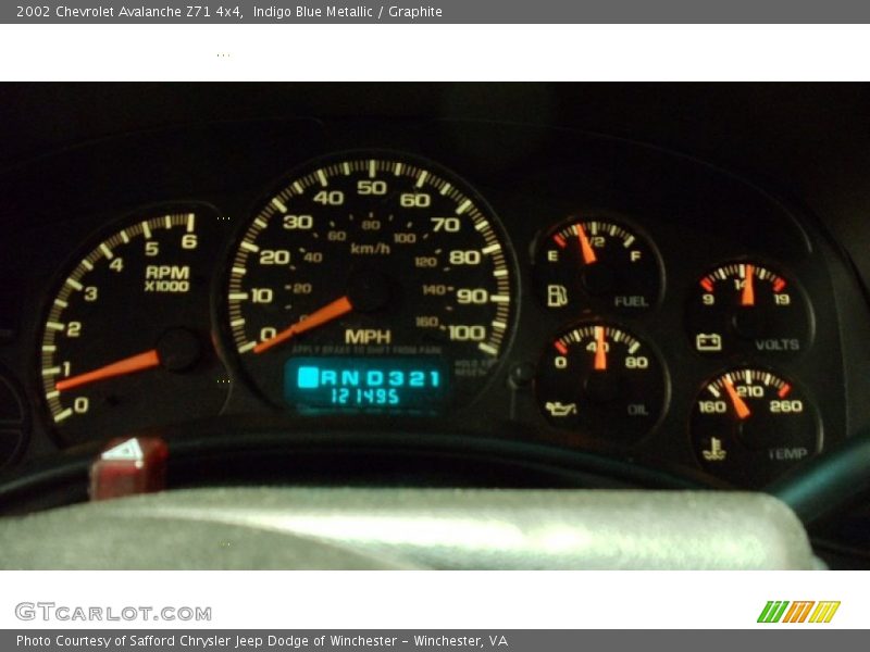 Indigo Blue Metallic / Graphite 2002 Chevrolet Avalanche Z71 4x4