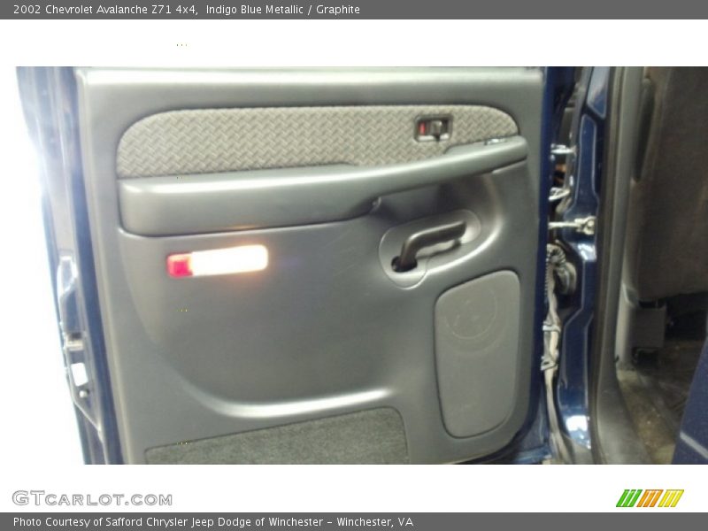 Indigo Blue Metallic / Graphite 2002 Chevrolet Avalanche Z71 4x4