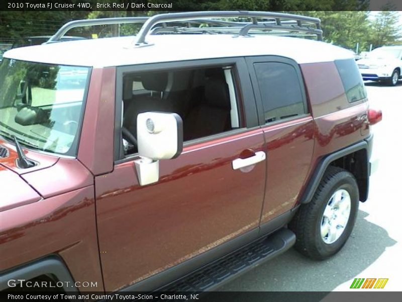 Brick Red / Dark Charcoal 2010 Toyota FJ Cruiser 4WD