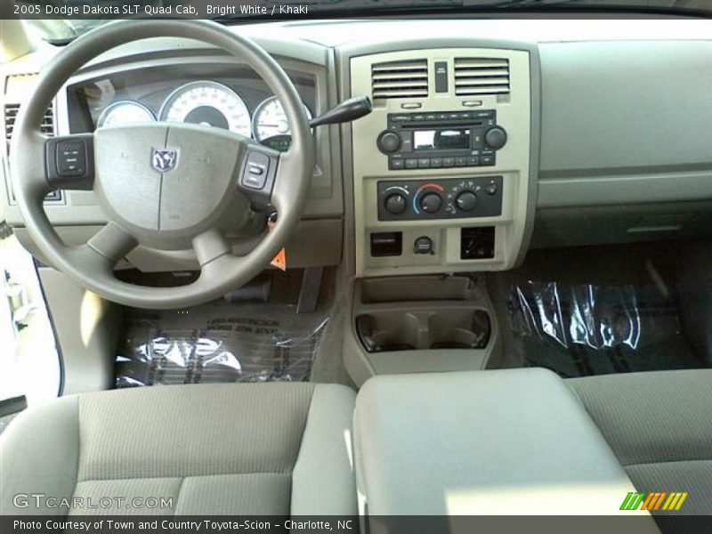 Dashboard of 2005 Dakota SLT Quad Cab