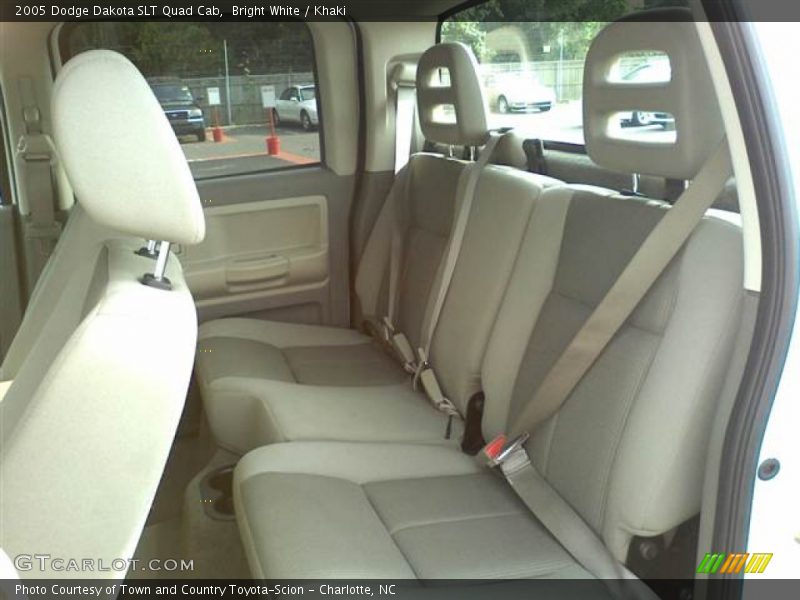 Bright White / Khaki 2005 Dodge Dakota SLT Quad Cab