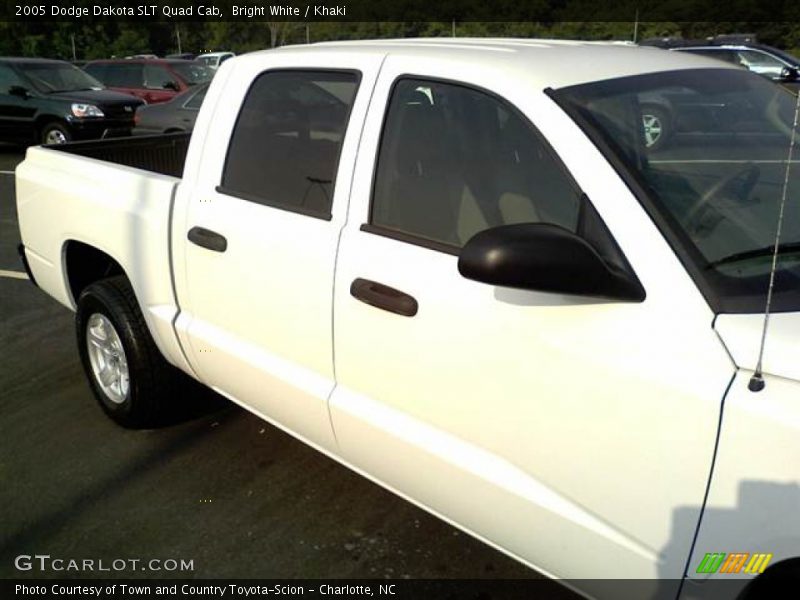 Bright White / Khaki 2005 Dodge Dakota SLT Quad Cab