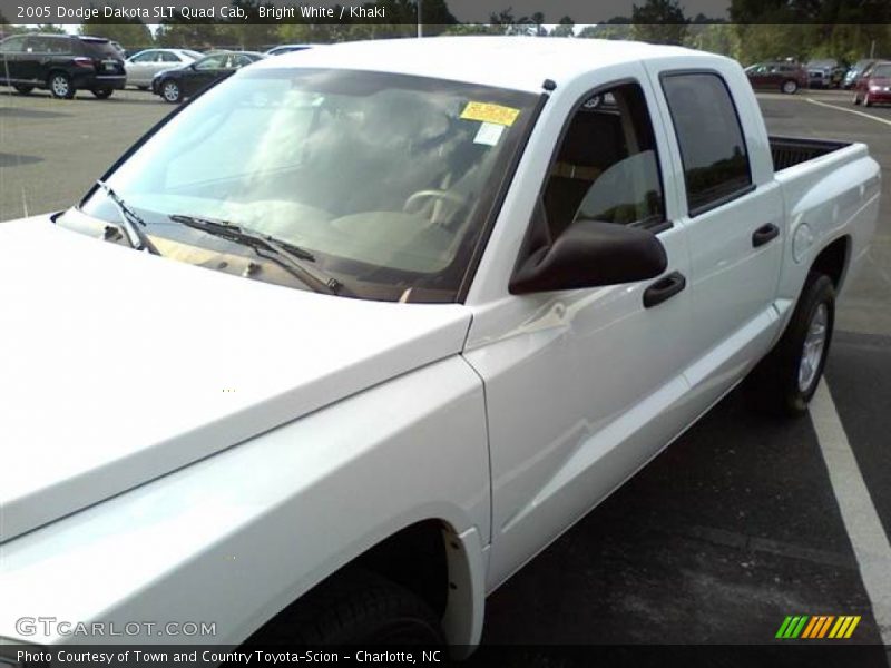 Bright White / Khaki 2005 Dodge Dakota SLT Quad Cab