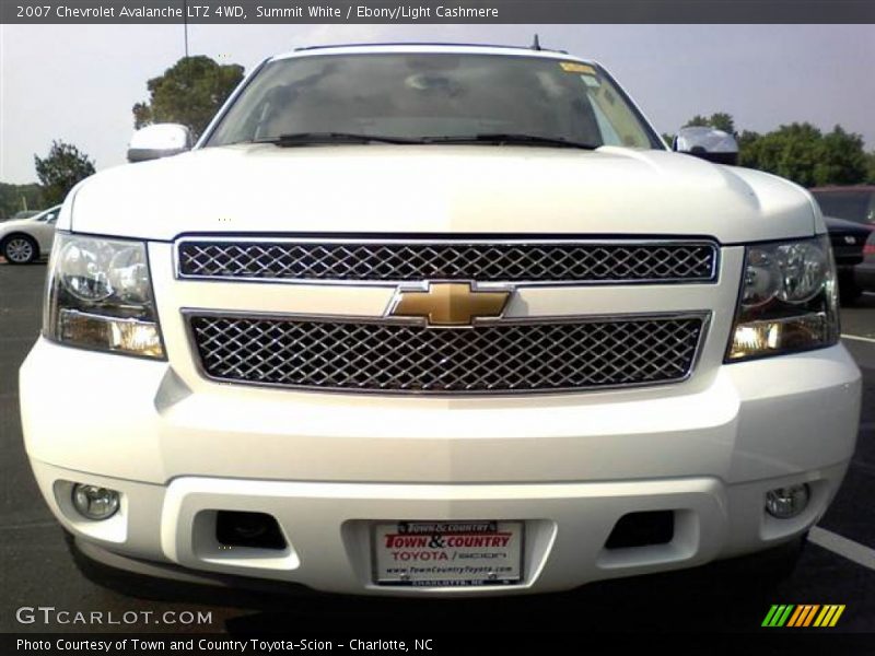 Summit White / Ebony/Light Cashmere 2007 Chevrolet Avalanche LTZ 4WD