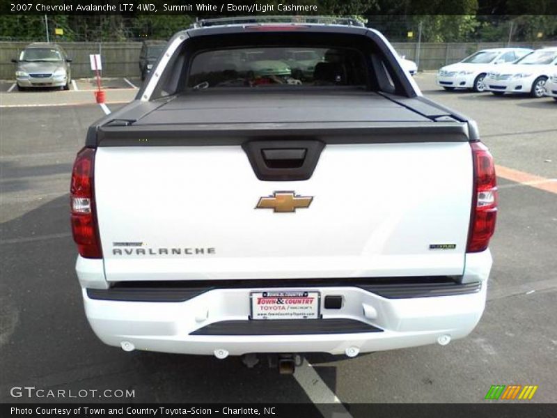 Summit White / Ebony/Light Cashmere 2007 Chevrolet Avalanche LTZ 4WD