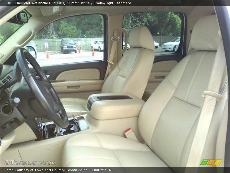  2007 Avalanche LTZ 4WD Ebony/Light Cashmere Interior