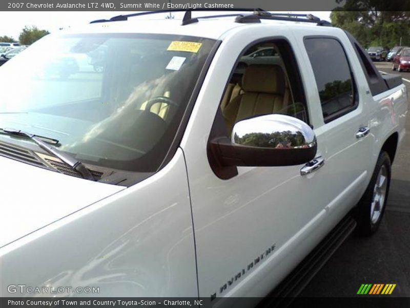 Summit White / Ebony/Light Cashmere 2007 Chevrolet Avalanche LTZ 4WD