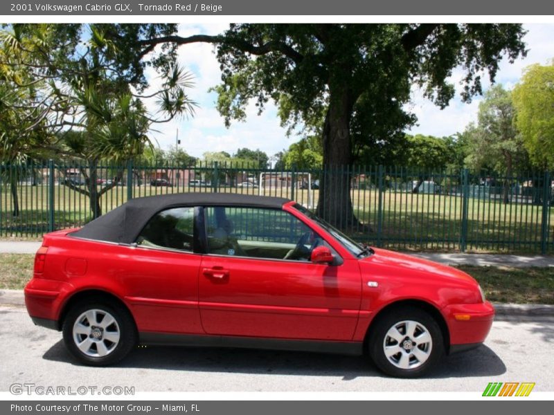 Tornado Red / Beige 2001 Volkswagen Cabrio GLX