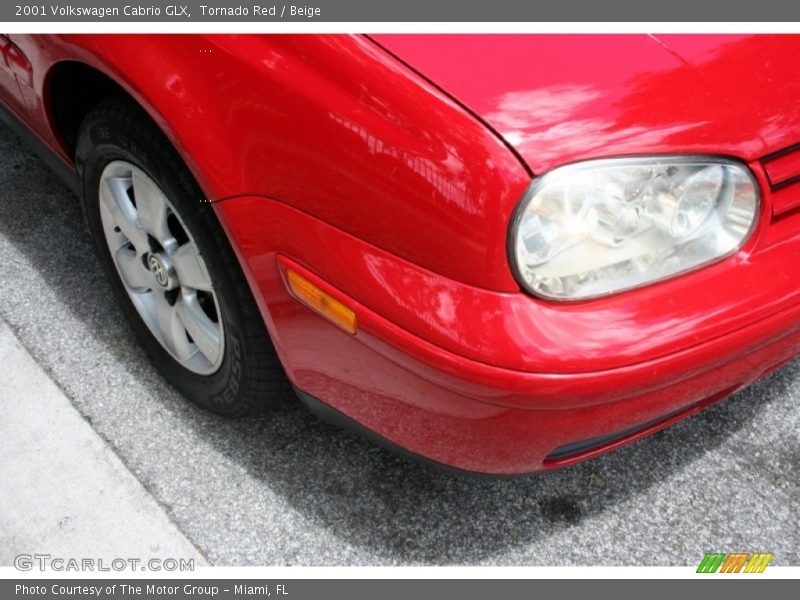 Tornado Red / Beige 2001 Volkswagen Cabrio GLX