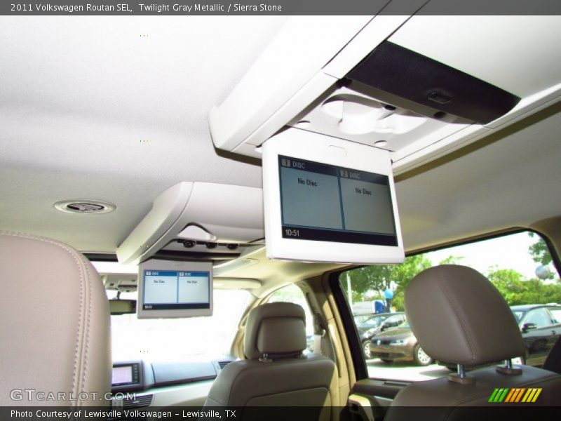 Twilight Gray Metallic / Sierra Stone 2011 Volkswagen Routan SEL