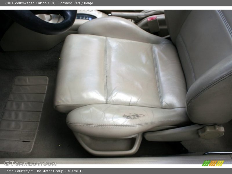 Tornado Red / Beige 2001 Volkswagen Cabrio GLX