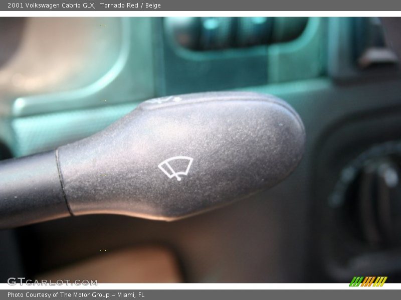 Tornado Red / Beige 2001 Volkswagen Cabrio GLX