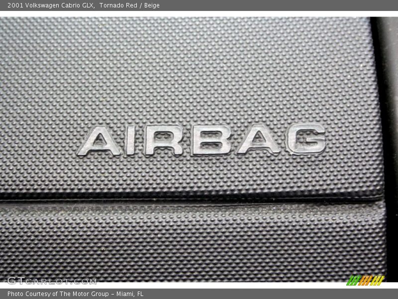 Tornado Red / Beige 2001 Volkswagen Cabrio GLX