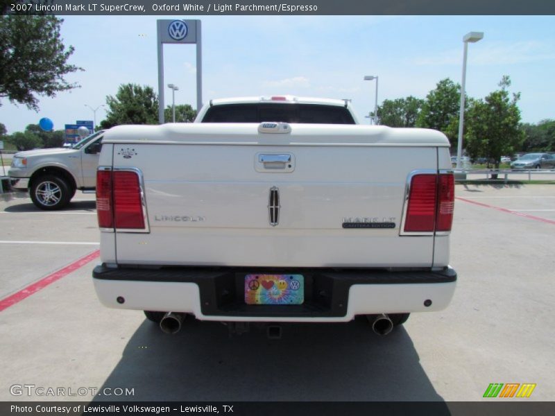 Oxford White / Light Parchment/Espresso 2007 Lincoln Mark LT SuperCrew