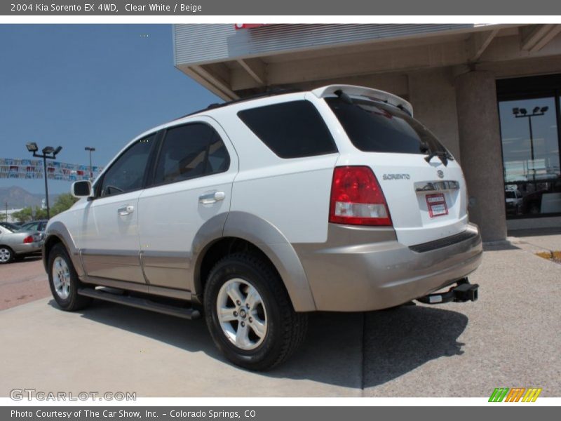 Clear White / Beige 2004 Kia Sorento EX 4WD