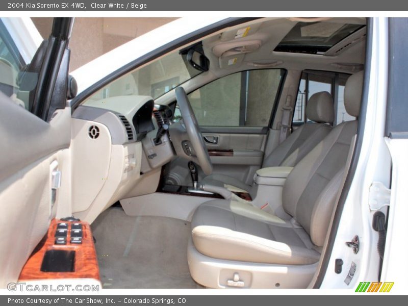 Clear White / Beige 2004 Kia Sorento EX 4WD