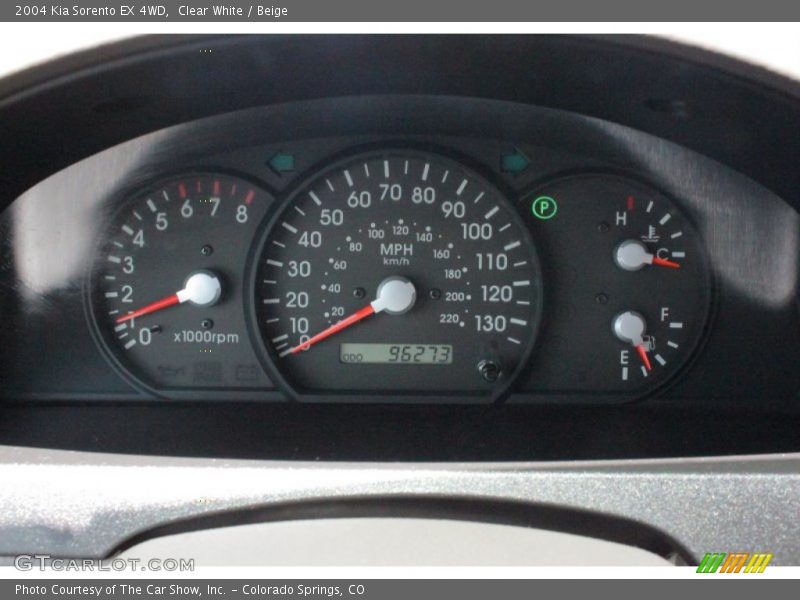 Clear White / Beige 2004 Kia Sorento EX 4WD