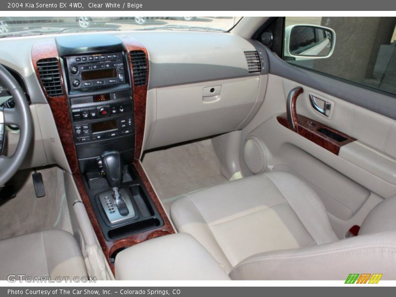 Clear White / Beige 2004 Kia Sorento EX 4WD