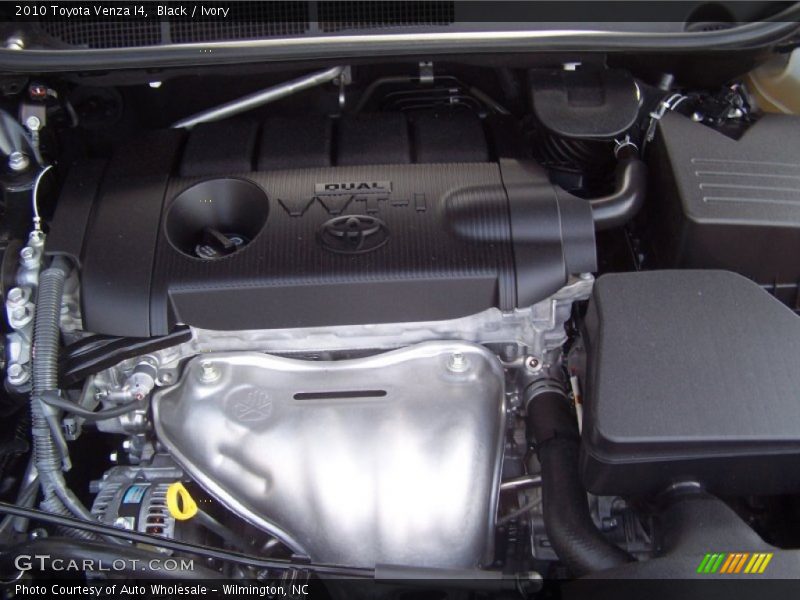 Black / Ivory 2010 Toyota Venza I4