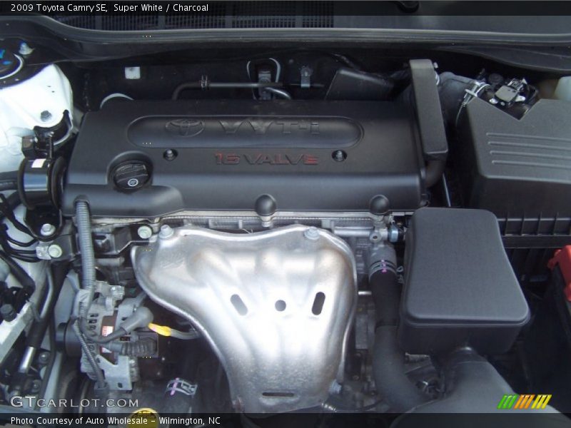 Super White / Charcoal 2009 Toyota Camry SE