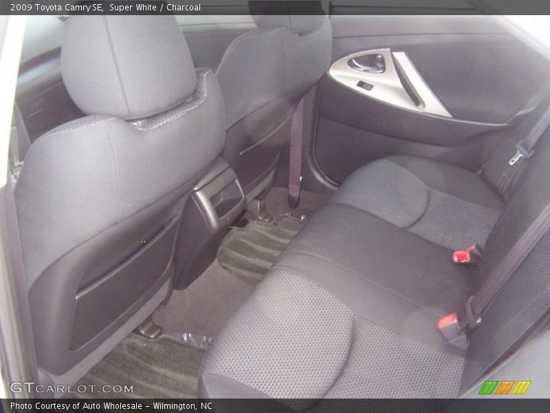 Super White / Charcoal 2009 Toyota Camry SE