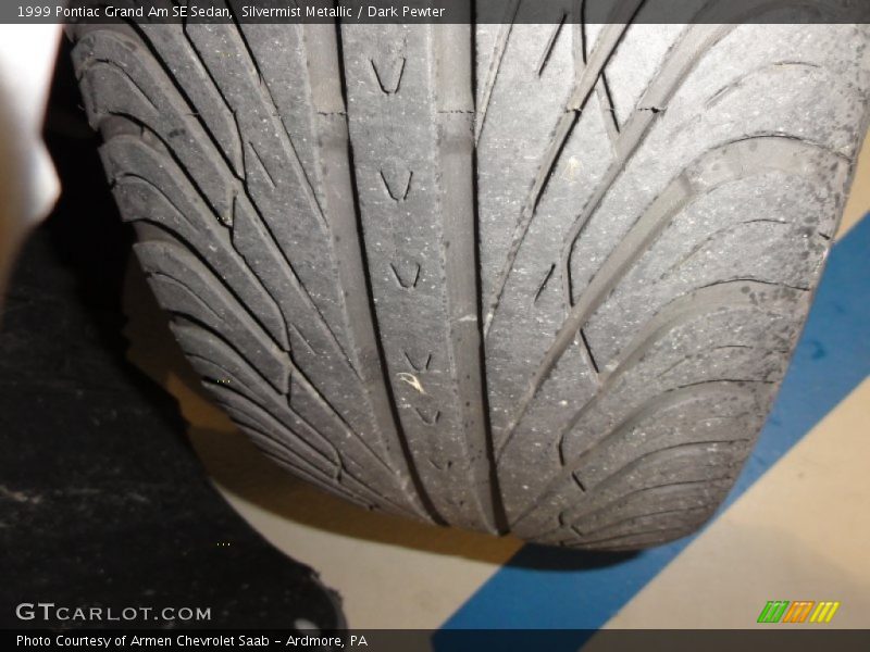Silvermist Metallic / Dark Pewter 1999 Pontiac Grand Am SE Sedan