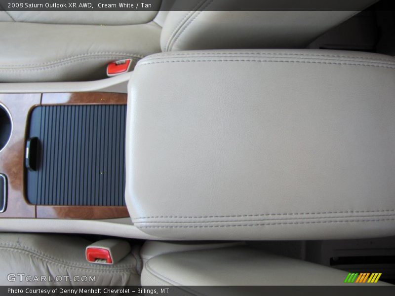 Cream White / Tan 2008 Saturn Outlook XR AWD