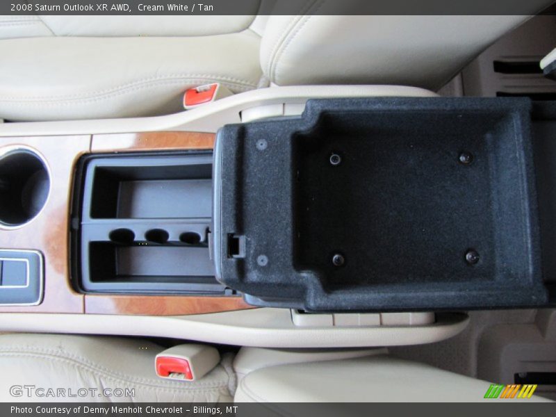 Cream White / Tan 2008 Saturn Outlook XR AWD