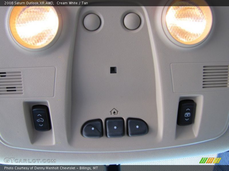 Cream White / Tan 2008 Saturn Outlook XR AWD