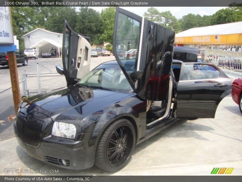 Brilliant Black Crystal Pearl / Dark Slate Gray/Light Graystone 2006 Chrysler 300
