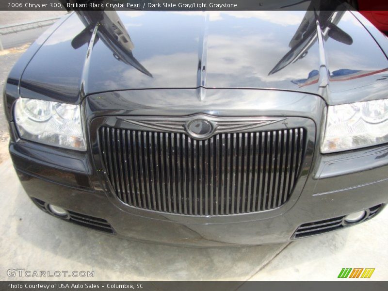 Brilliant Black Crystal Pearl / Dark Slate Gray/Light Graystone 2006 Chrysler 300