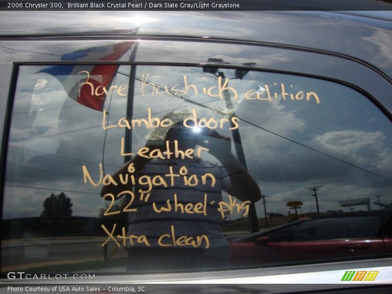 Brilliant Black Crystal Pearl / Dark Slate Gray/Light Graystone 2006 Chrysler 300