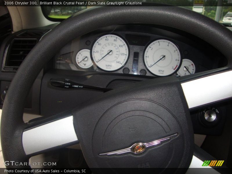 Brilliant Black Crystal Pearl / Dark Slate Gray/Light Graystone 2006 Chrysler 300